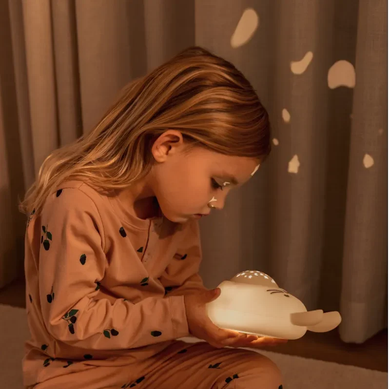 Liewood laste valge müraga projektor-/öölamp MANUEL