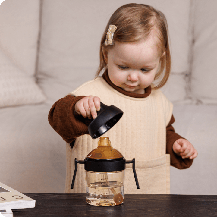 HEORSHE Dental Care 360° joogipudel raskusega kõrrega 210 ml. 6+ kuud